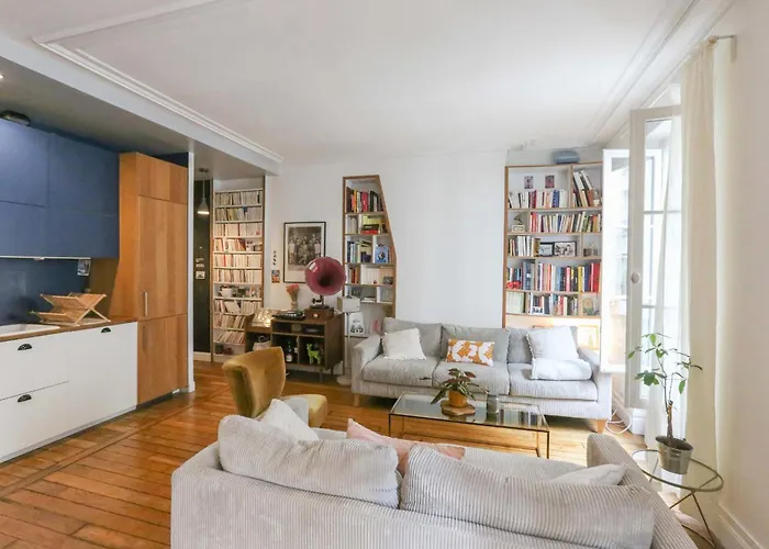 Daire Spacious Near The