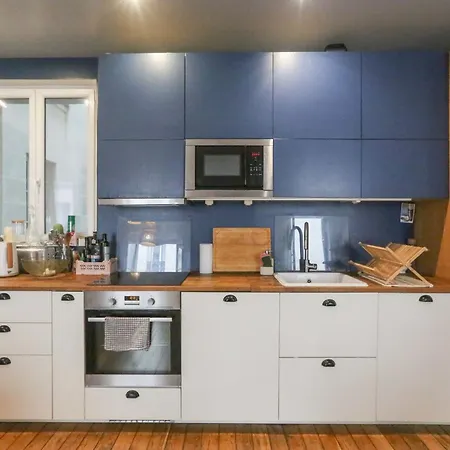 Spacious Near The * Paris