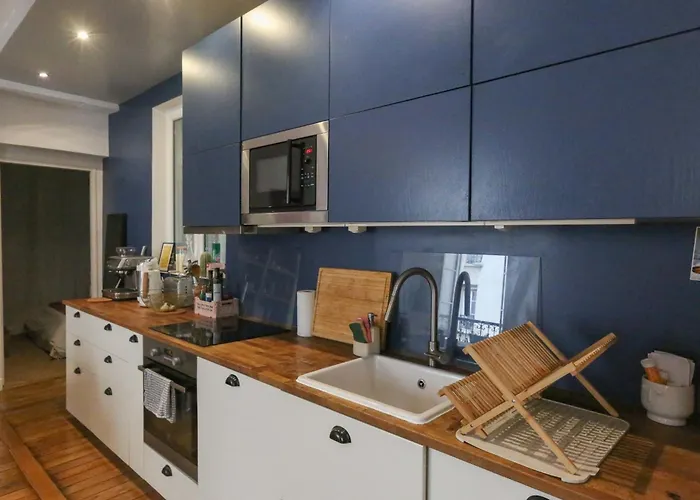 Spacious Near The Apartamento París